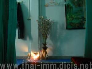 タイ式マッサージを楽しむ タイ式マッサージを楽しむ